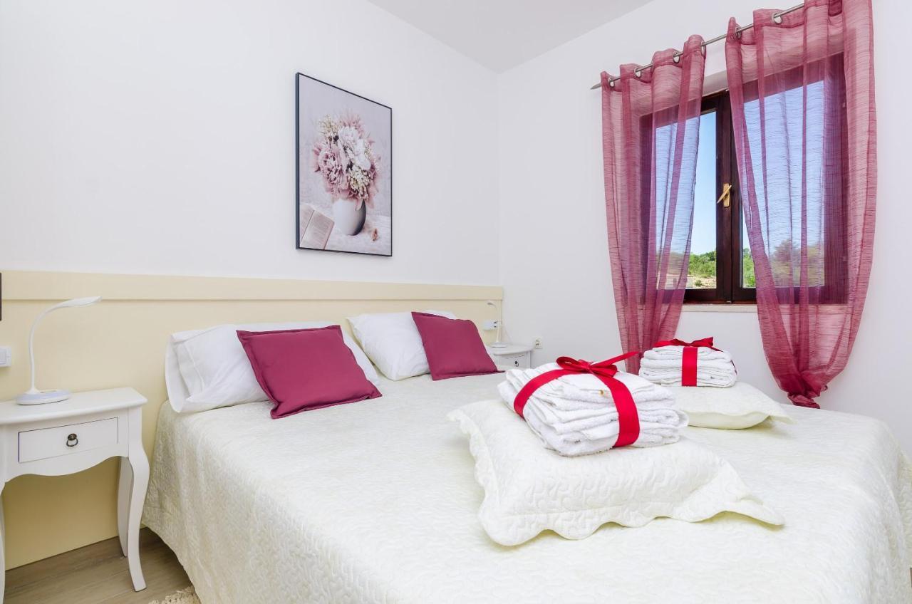 Apartments Melany สลาโน ภายนอก รูปภาพ