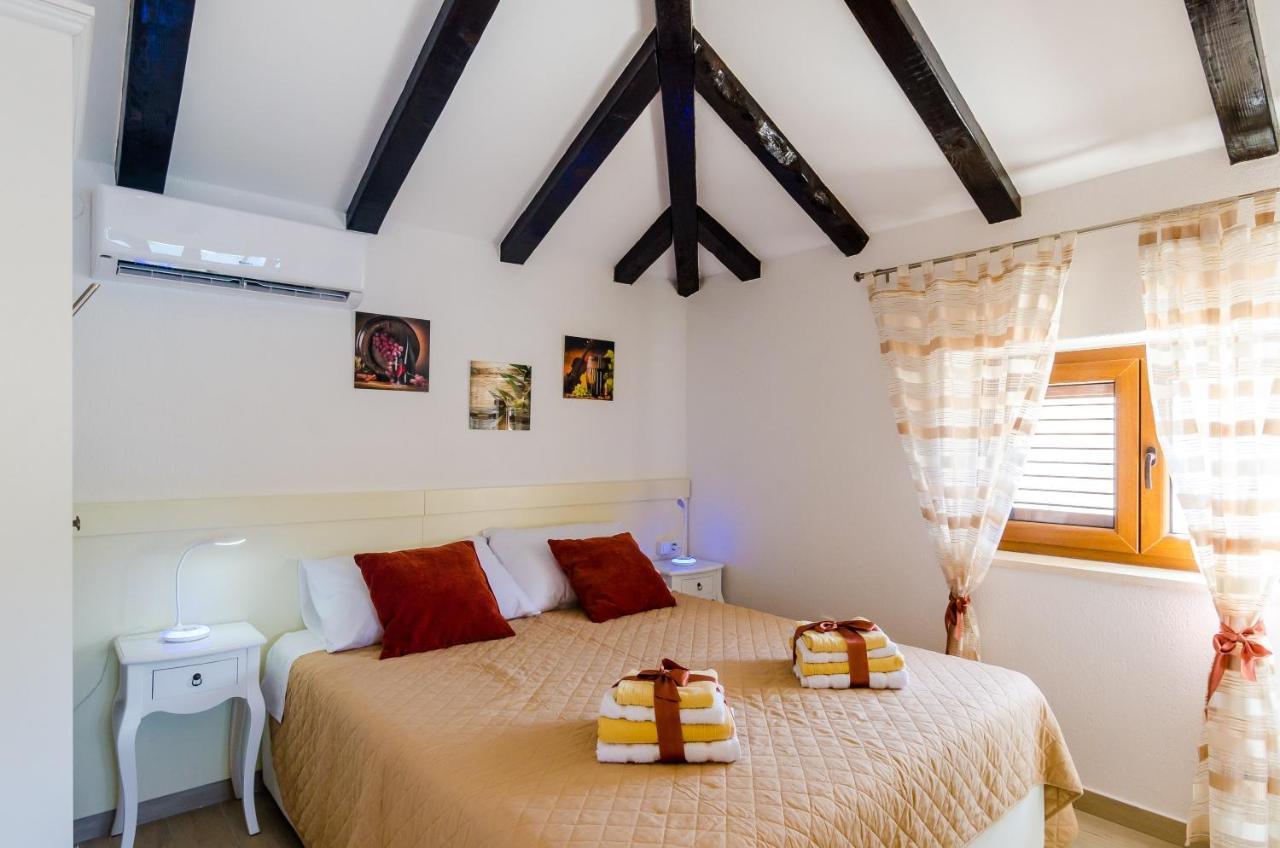 Apartments Melany สลาโน ภายนอก รูปภาพ