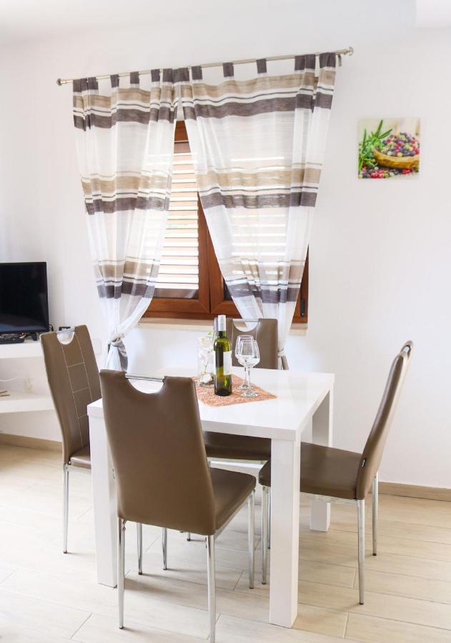 Apartments Melany สลาโน ภายนอก รูปภาพ